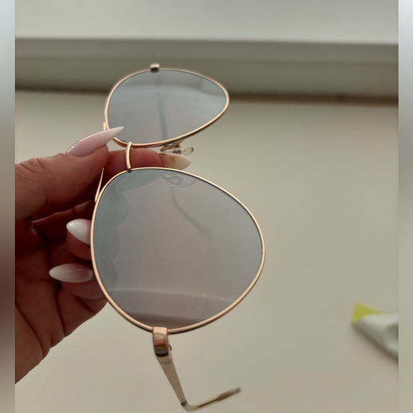 Quay “Just Sayin” gold tone